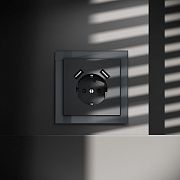 Розетка встраиваемая VOLTUM S70 с заземлением и защитными шторками, 16А, с USB, A+A, (графит)