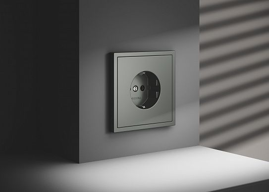 Розетка встраиваемая VOLTUM S70 с заземлением 16А, (титан)