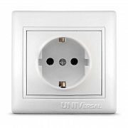 Розетка 1-м СП Севиль 16А IP20 с заземл. бел. UNIVersal С0028