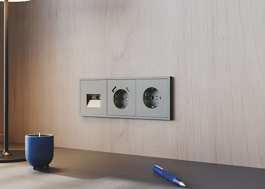 Рамка пластиковая VOLTUM S70 на 3 поста, (титан)